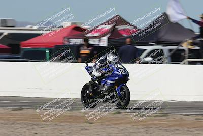 media/Oct-05-2025-CVMA (Sun) [[beeef4f201]]/Race 2-Supersport Middleweight/
